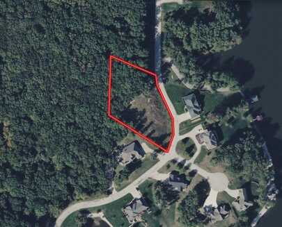 1905-1903 West Shore Dr., Macon, MO 63552