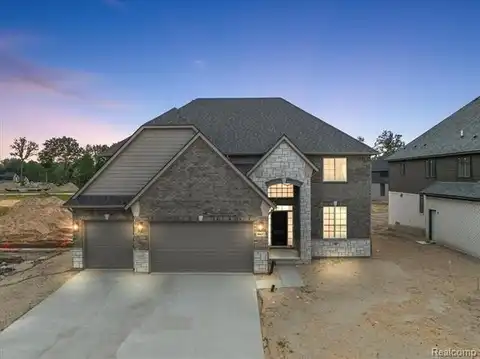 50637 Mistwood Drive, Macomb, MI 48042