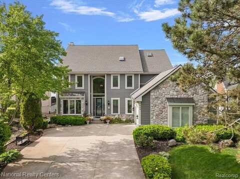 3448 Circle Drive, Commerce Township, MI 48382