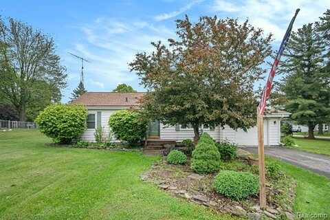 613 Genesee Avenue, Gaines, MI 48436