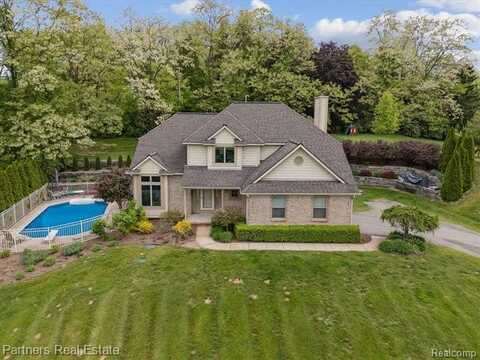 7973 Hillside Lakes Drive, Brighton, MI 48116