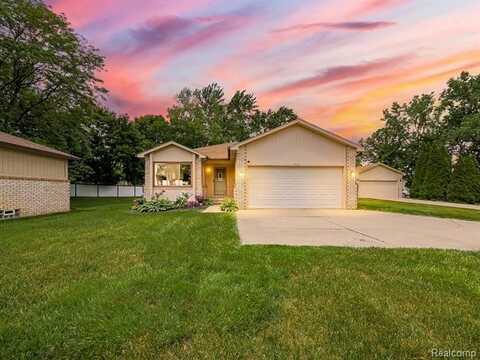 31123 S Wind Court, Roseville, MI 48026