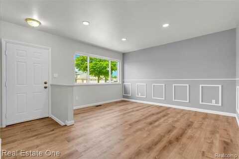 3218 E 14 Mile Road, Warren, MI 48092