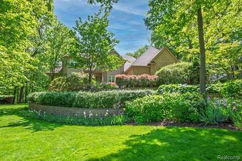3587 Woodridge Drive, Howell, MI 48843