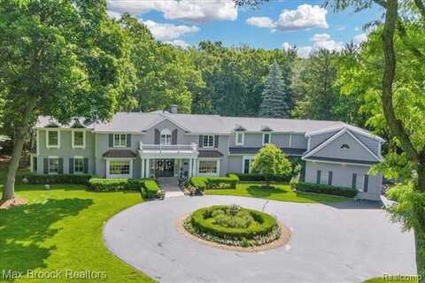 27200 Ovid Court, Franklin, MI 48025