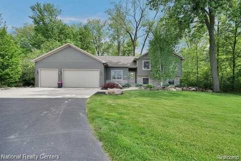 5257 Brookshire Drive, Almont, MI 48003