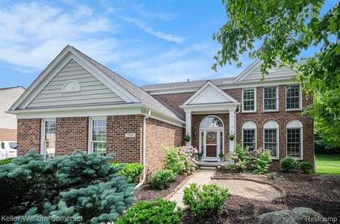 3901 S Creek Drive, Rochester, MI 48306