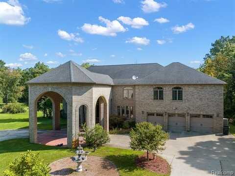 6691 GLENWAY Drive, West Bloomfield, MI 48322
