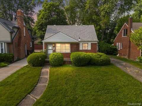 2829 Dorchester Road, Birmingham, MI 48009