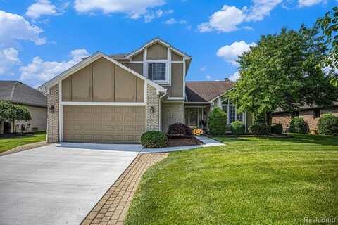16096 Violet Drive, Macomb, MI 48042