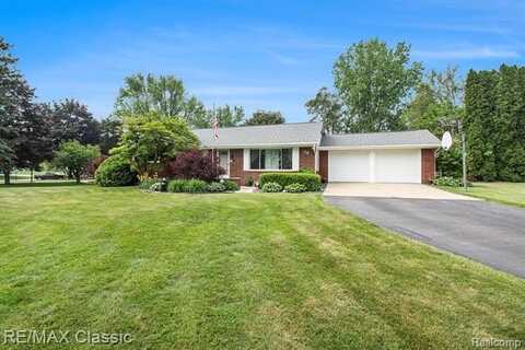 38 Meadowview Drive, Howell, MI 48843
