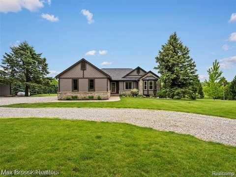 6102 Cherry Ridge Drive, Howell, MI 48855