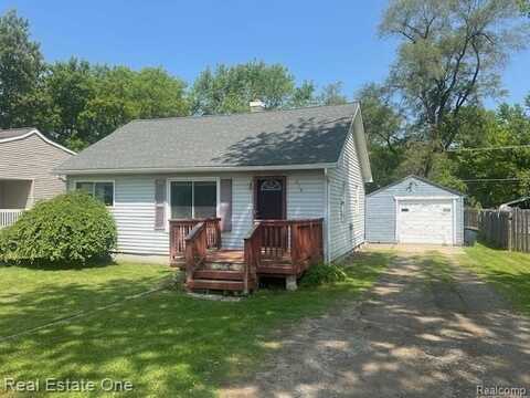379 E Glass Road, Ortonville, MI 48462