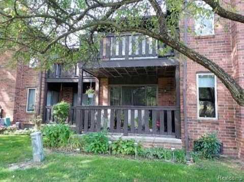 29146 W Wellington, Southfield, MI 48034