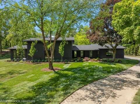 4340 Charing Cross Road, Bloomfield Hills, MI 48304