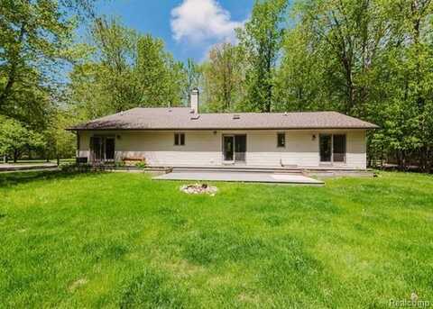 3928 E Marilyns Lane, Midland, MI 48642