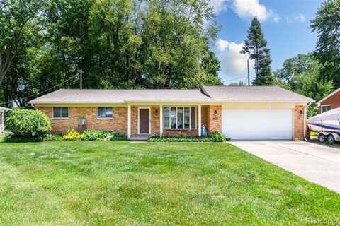 38424 Chartier Street, Harrison Township, MI 48045