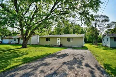 2243 Noble Avenue, Flint, MI 48532