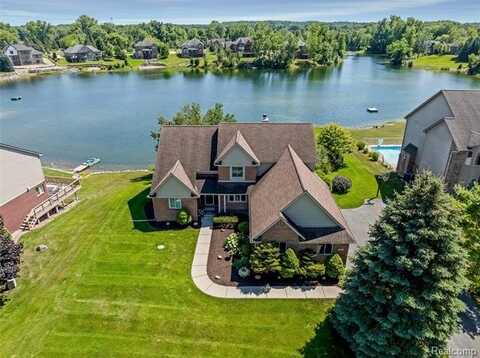 4470 COASTAL Parkway, White Lake, MI 48386