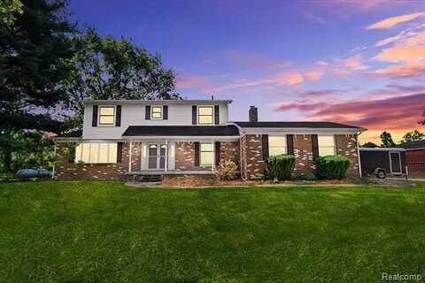 3757 Chase Lake Road, Howell, MI 48855
