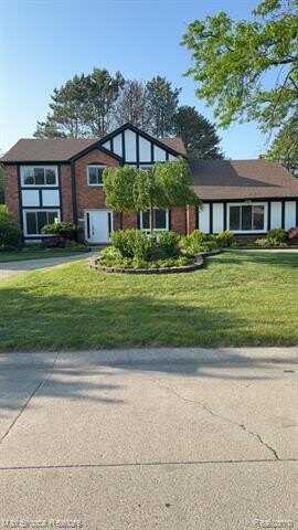 6150 Anne Drive, West Bloomfield, MI 48322
