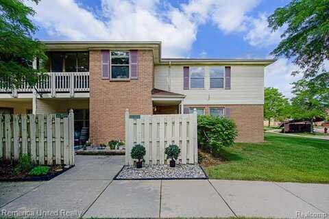 61109 Greenwood Drive, South Lyon, MI 48178