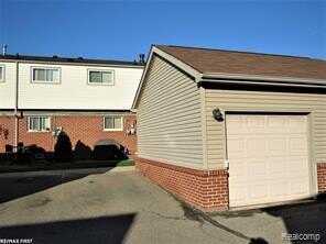 20938 Hunt Drive Drive, Roseville, MI 48066
