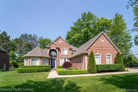 54959 Glen Oaks Drive, Shelby, MI 48315