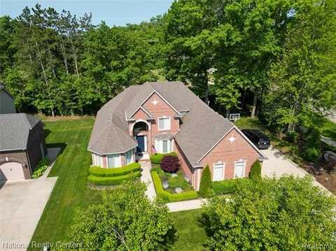 54959 Glen Oaks Drive, Shelby, MI 48315