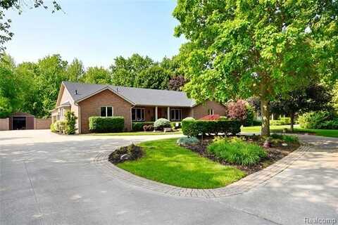 960 Eckford Drive, Troy, MI 48085