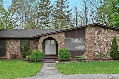 20937 Halsted Road, Farmington Hills, MI 48335