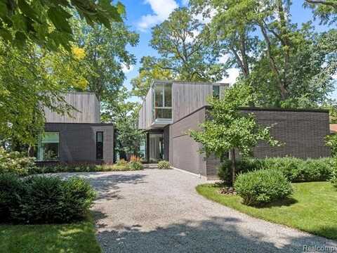 4050 OAK BANK Court, Orchard Lake, MI 48323
