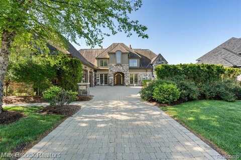 2921 Turtle Pond Court, Bloomfield Hills, MI 48302