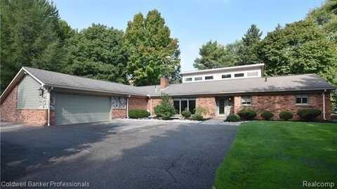 6448 Tutbury Lane, Troy, MI 48098