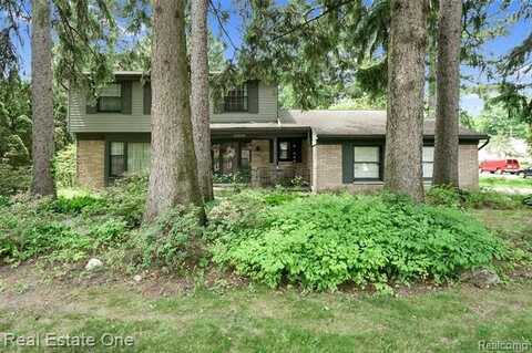 23229 Gilbar Street, Novi, MI 48375