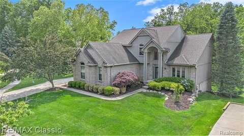 40515 Paisley Circle, Novi, MI 48377