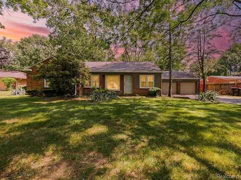 23740 Lee Baker Dr, Southfield, MI 48075