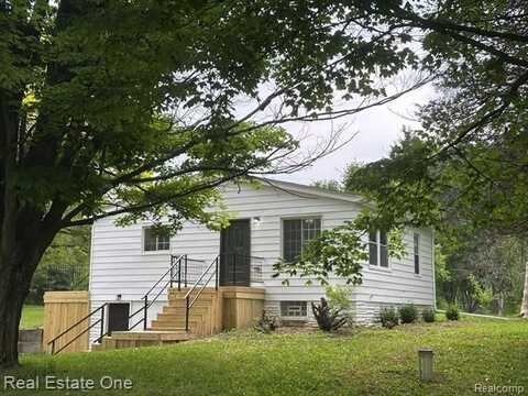 4858 GENESEE Road, Lapeer, MI 48446