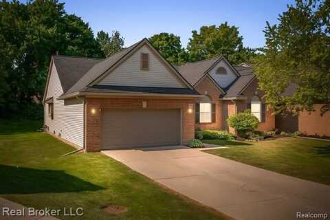 552 Snowfall Court, Howell, MI 48843