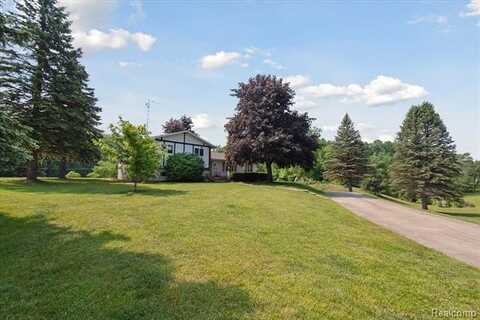 2970 Sand Beach Road, Bad Axe, MI 48413