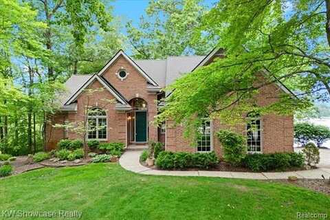 3241 GOVERNORS Lane, Commerce Township, MI 48390