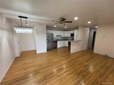 15140 Seagull Drive, Sterling Heights, MI 48313