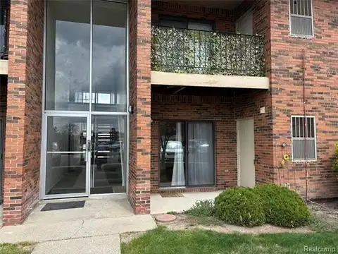 15140 Seagull Drive, Sterling Heights, MI 48313