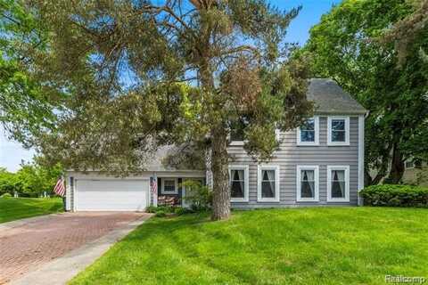 5138 Bayside Drive, Troy, MI 48098