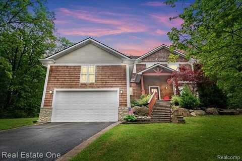 9327 VAN ANTWERP Road, Brighton, MI 48116