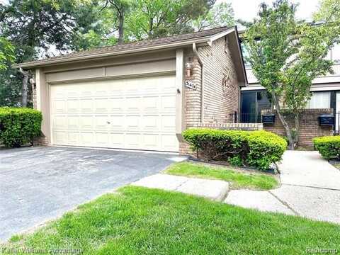 31404 Hunters Circle Drive, Farmington, MI 48334