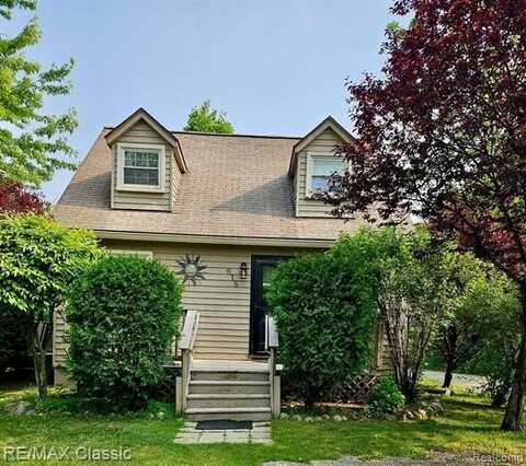 615 LEON Road, Walled Lake, MI 48390