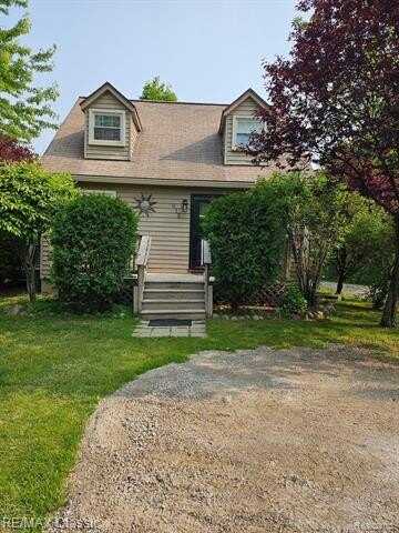 615 LEON Road, Walled Lake, MI 48390
