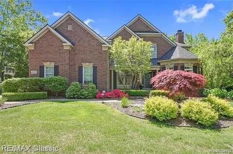 49285 Albatross Drive, Novi, MI 48374