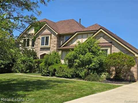 39126 Wilton Court, White Lake, MI 48331